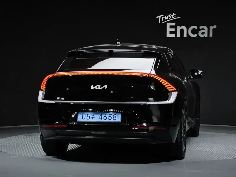 2023 Kia EV6 с пробегом 45 035 км