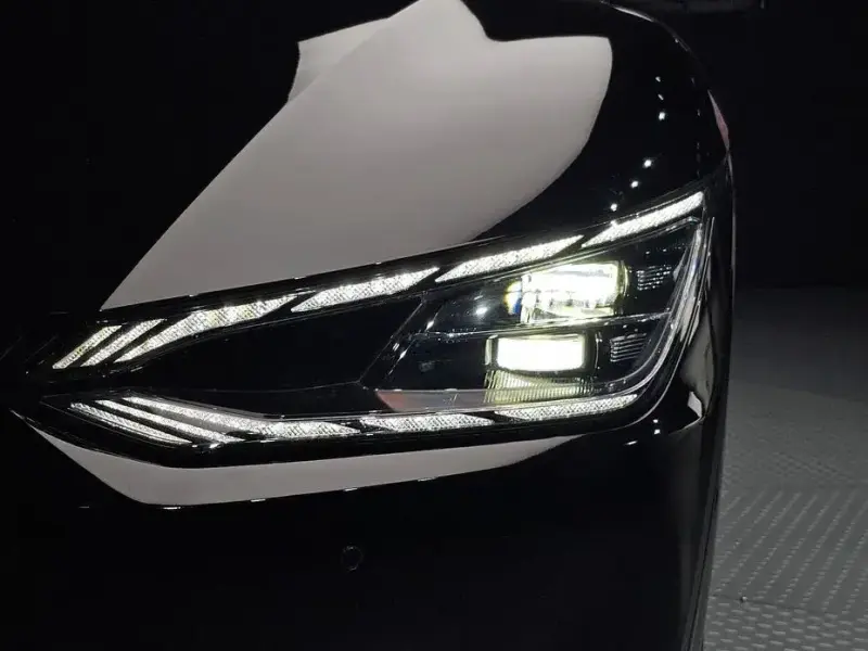 2023 Kia EV6 с пробегом 45 035 км