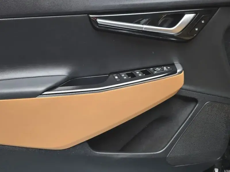 2023 Kia EV6 с пробегом 45 035 км