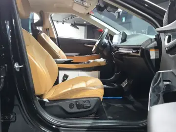 2023 Kia EV6 с пробегом 45 035 км