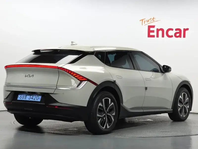 2023 Kia EV6 с пробегом 22 883 км