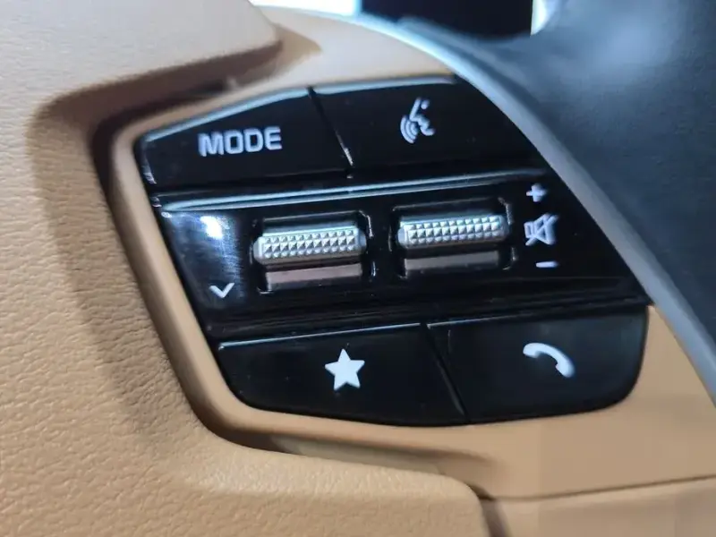 2023 Kia EV6 с пробегом 45 035 км