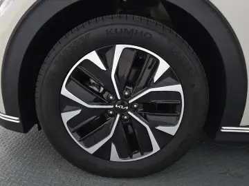 2023 Kia EV6 с пробегом 22 883 км