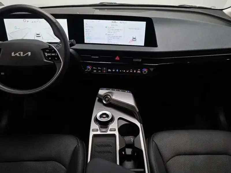 2023 Kia EV6 с пробегом 22 883 км
