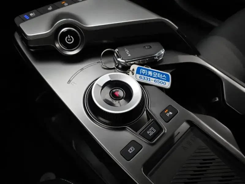 2023 Kia EV6 с пробегом 22 883 км