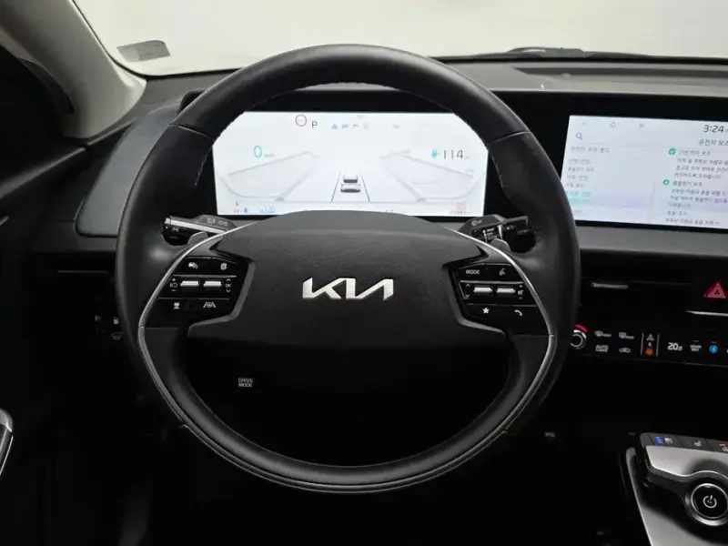 2023 Kia EV6 с пробегом 22 883 км