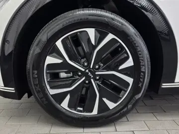 2024 Kia EV6 с пробегом 71 606 км
