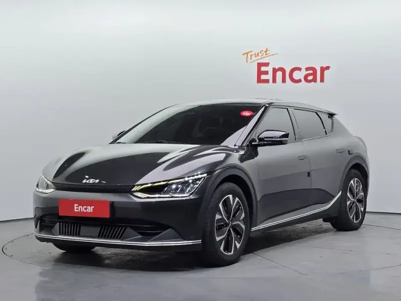 2022 Kia EV6 с пробегом 70 035 км