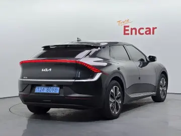 2022 Kia EV6 с пробегом 70 035 км