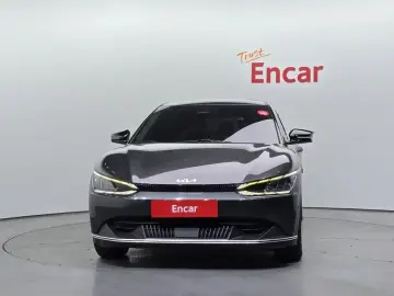 2022 Kia EV6 с пробегом 70 035 км