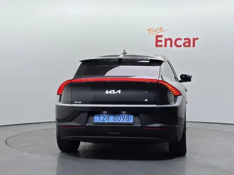 2022 Kia EV6 с пробегом 70 035 км