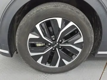 2022 Kia EV6 с пробегом 70 035 км