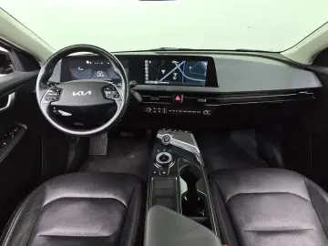 2022 Kia EV6 с пробегом 70 035 км