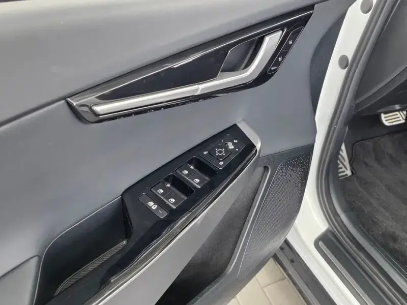 2024 Kia EV6 с пробегом 71 606 км
