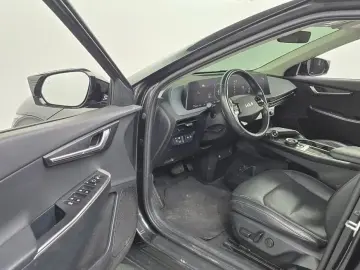 2022 Kia EV6 с пробегом 70 035 км