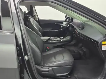 2022 Kia EV6 с пробегом 70 035 км