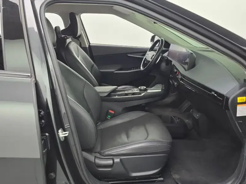 2022 Kia EV6 с пробегом 70 035 км