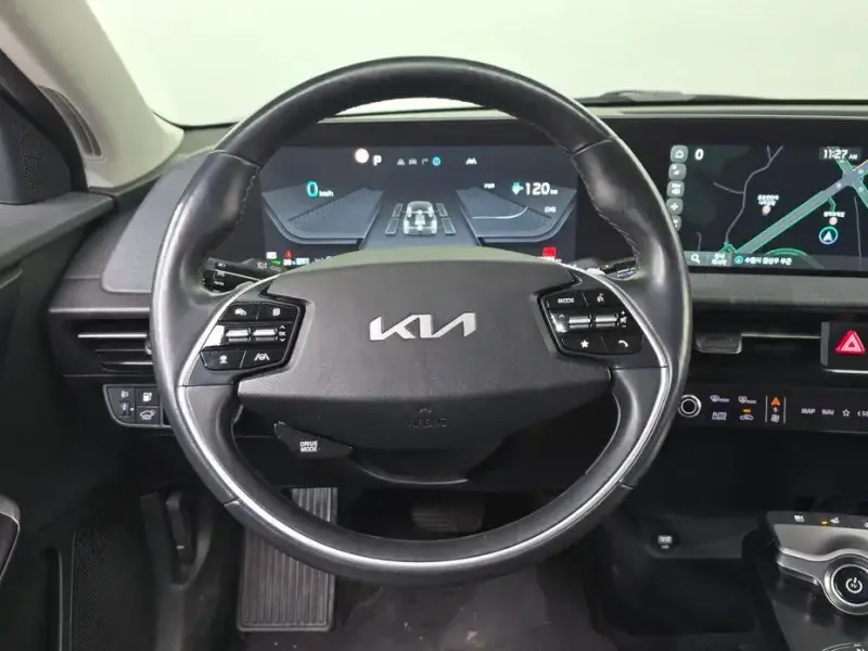 2022 Kia EV6 с пробегом 70 035 км