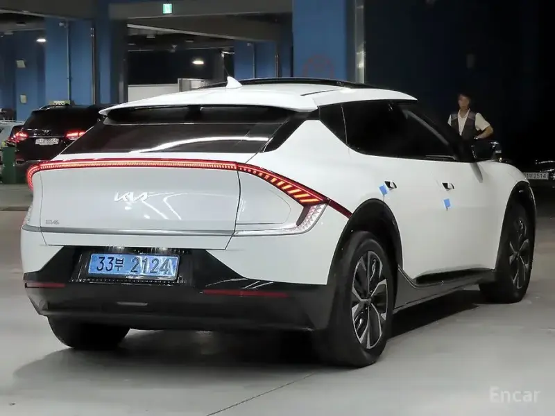 2022 Kia EV6 с пробегом 86 994 км