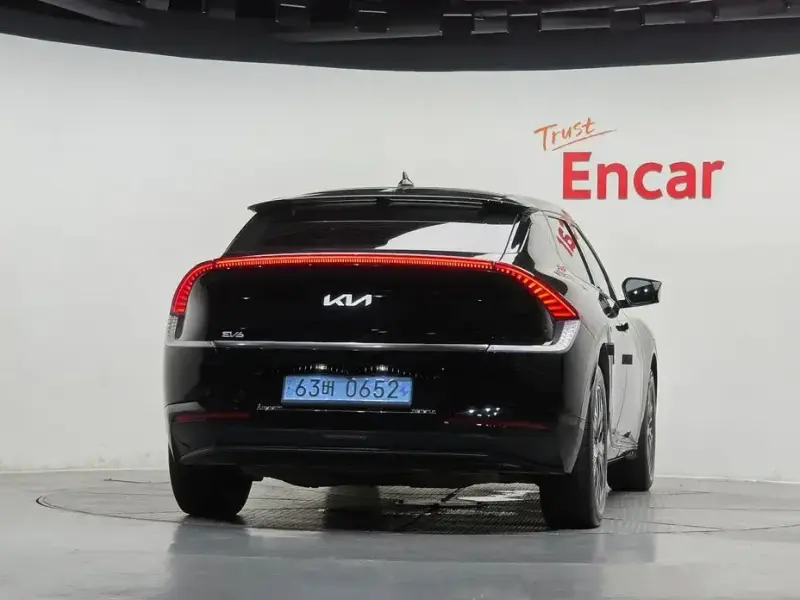 2022 Kia EV6 с пробегом 62 354 км