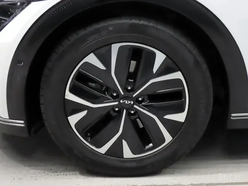 2022 Kia EV6 с пробегом 86 994 км