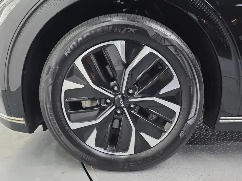 2022 Kia EV6 с пробегом 62 354 км