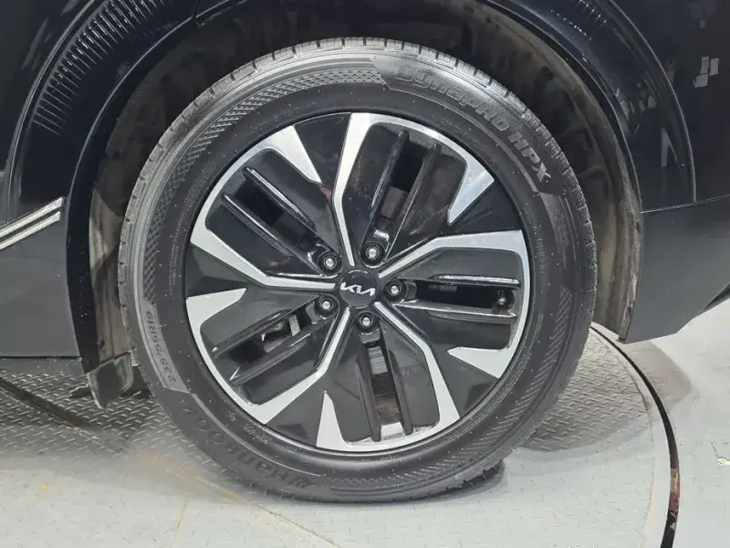 2022 Kia EV6 с пробегом 62 354 км