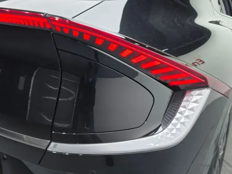 2022 Kia EV6 с пробегом 62 354 км