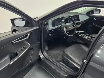 2022 Kia EV6 с пробегом 76 882 км