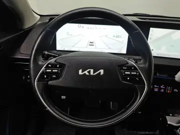 2022 Kia EV6 с пробегом 79 844 км