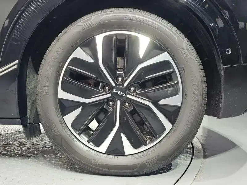 2022 Kia EV6 с пробегом 79 844 км