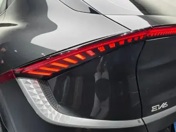 2022 Kia EV6 с пробегом 76 882 км