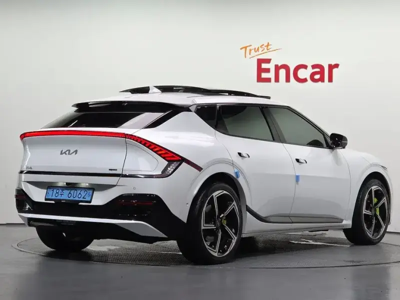 2023 Kia EV6 с пробегом 98 651 км