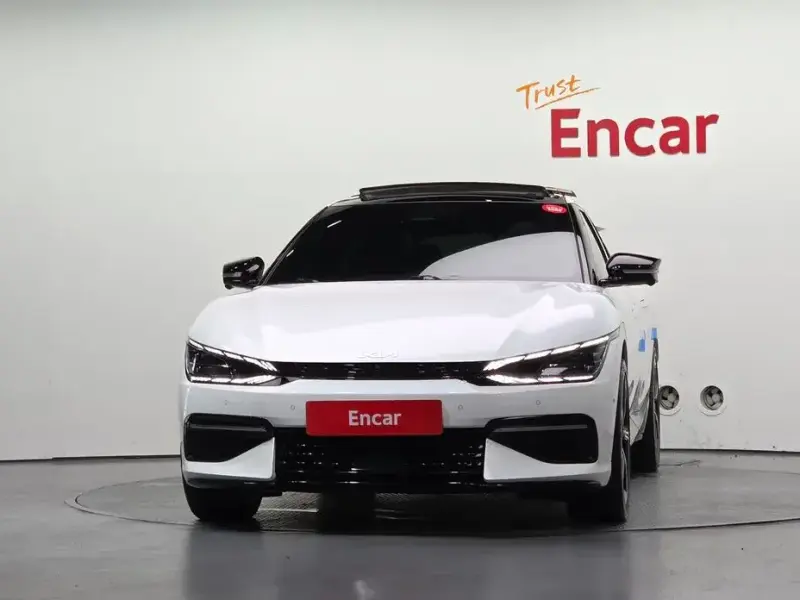 2023 Kia EV6 с пробегом 98 651 км