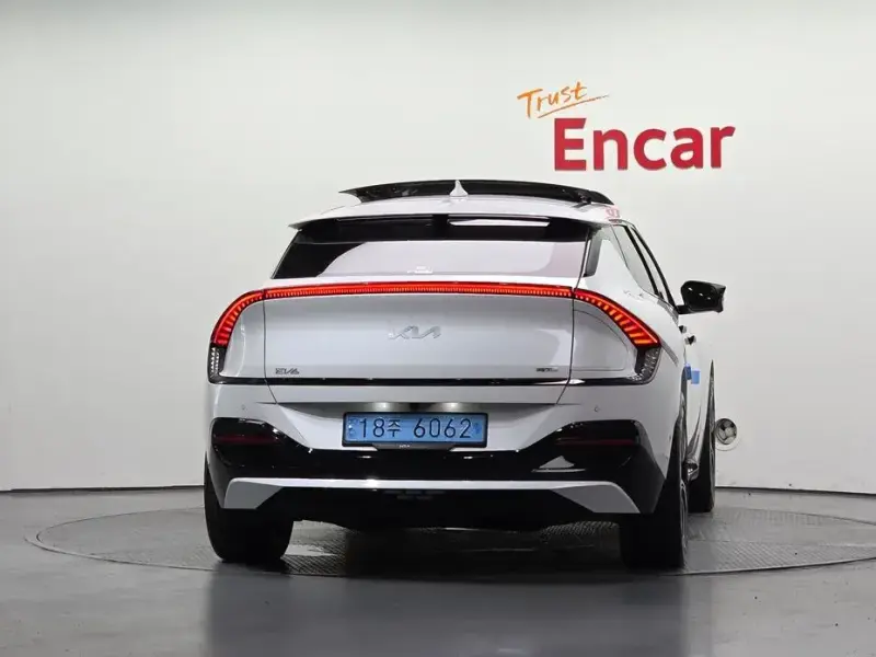 2023 Kia EV6 с пробегом 98 651 км