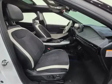 2023 Kia EV6 с пробегом 98 651 км