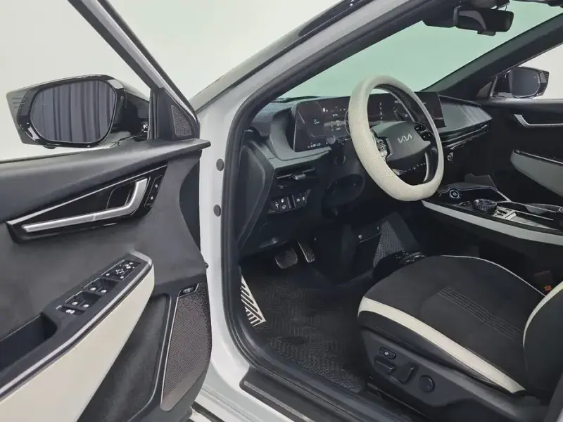 2023 Kia EV6 с пробегом 98 651 км