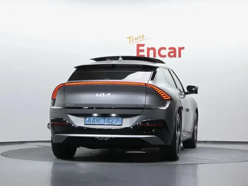 2024 Kia EV6 с пробегом 45 412 км