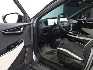 2024 Kia EV6 с пробегом 45 412 км