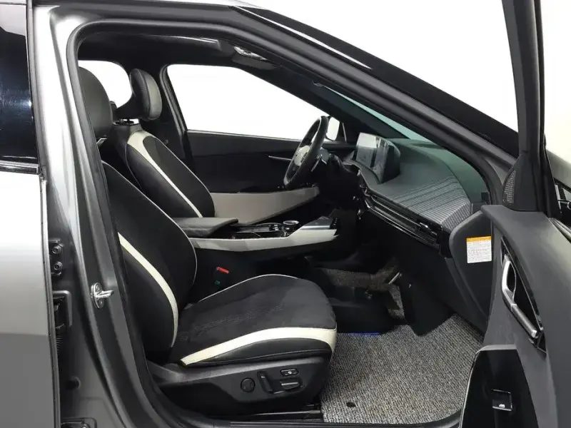 2024 Kia EV6 с пробегом 45 412 км