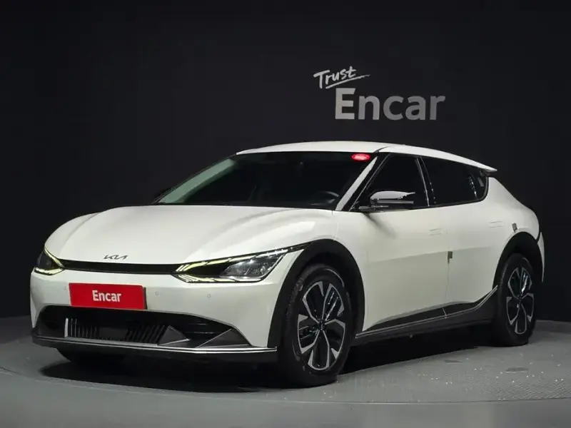 2022 Kia EV6 с пробегом 66 912 км