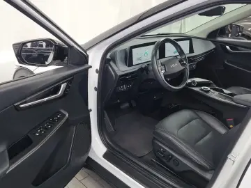 2022 Kia EV6 с пробегом 66 912 км