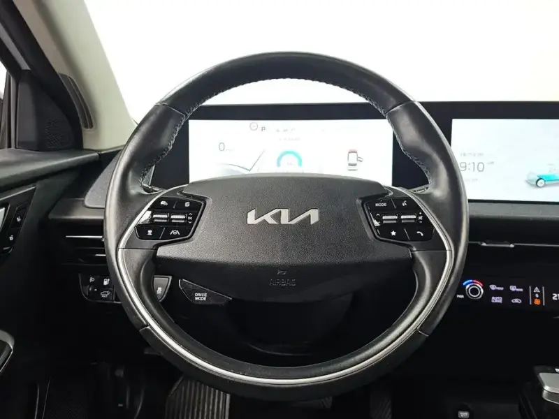 2022 Kia EV6 с пробегом 66 912 км