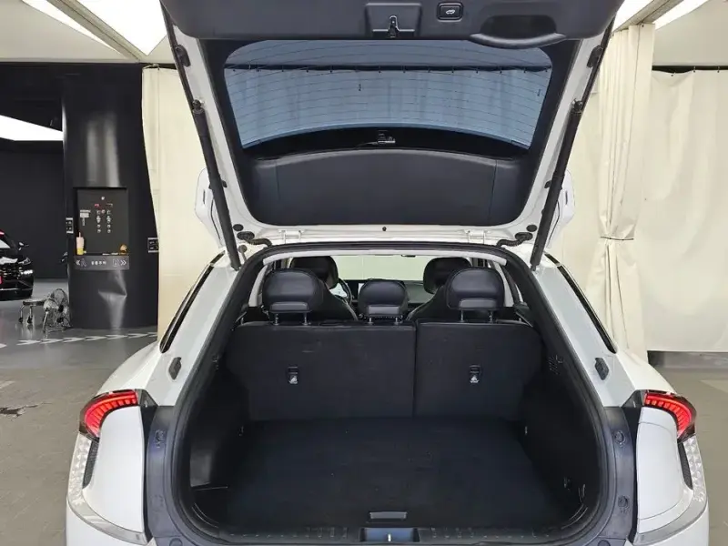 2022 Kia EV6 с пробегом 66 912 км