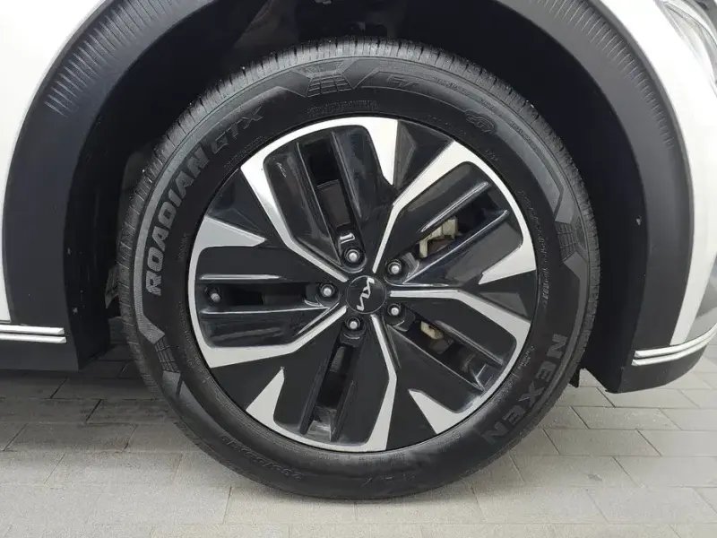 2022 Kia EV6 с пробегом 66 912 км