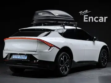 2023 Kia EV6 с пробегом 77 909 км