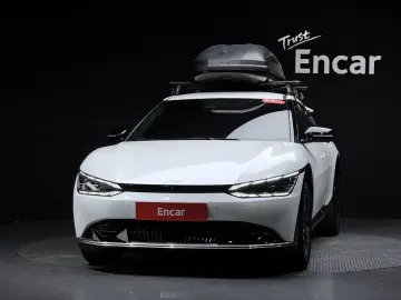 2023 Kia EV6 с пробегом 77 909 км