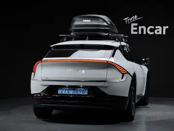 2023 Kia EV6 с пробегом 77 909 км