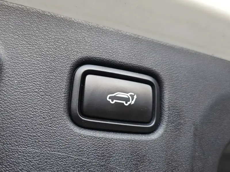 2022 Kia EV6 с пробегом 66 912 км