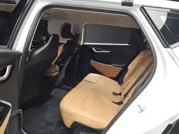 2023 Kia EV6 с пробегом 77 909 км